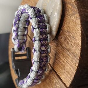 B2601 paracord‎ survivalist purple woven bracelet